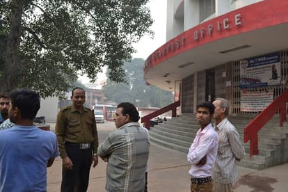 big rush for new currency in banks kanpur