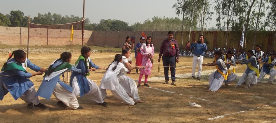 Race Neha and Nisha first