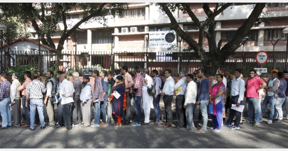 heavy rush in chandigarh all banks