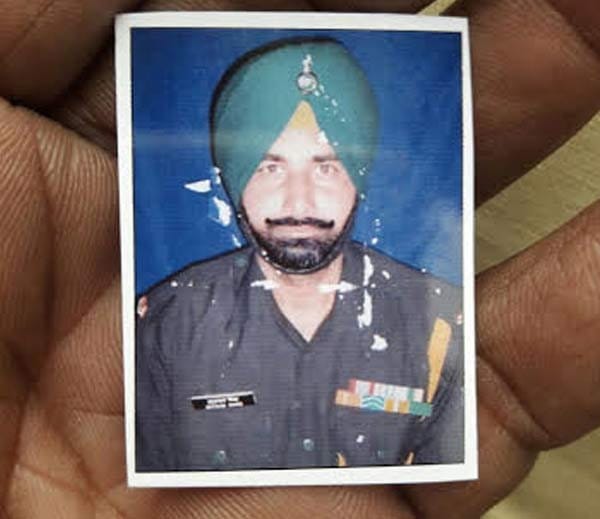 martyr satnam singh funeral in tarantaran punjab