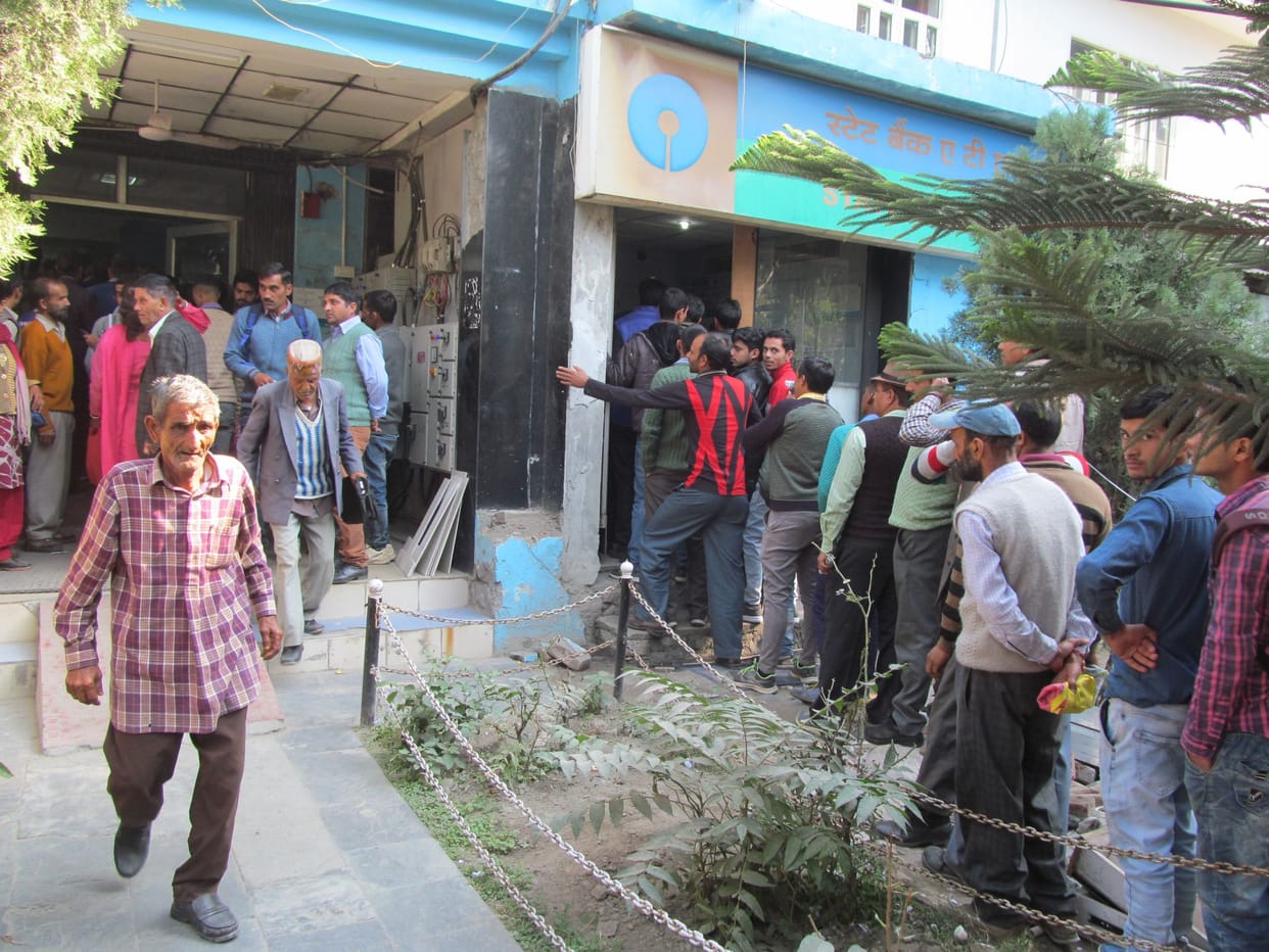 total of 8189 complaints were filed in the year 2016-17, Banking complaint