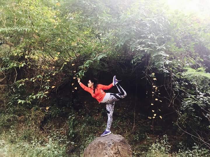 chitrashi rawat hot and stylish yoga