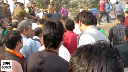 BJP workers assault students in meerut