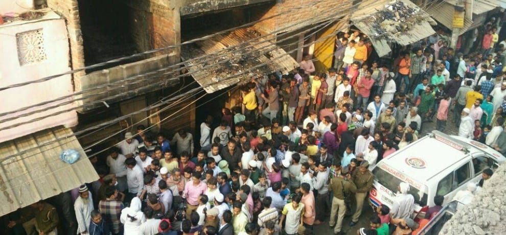 fire broke in sahibabad garment factory, 13 burn alive