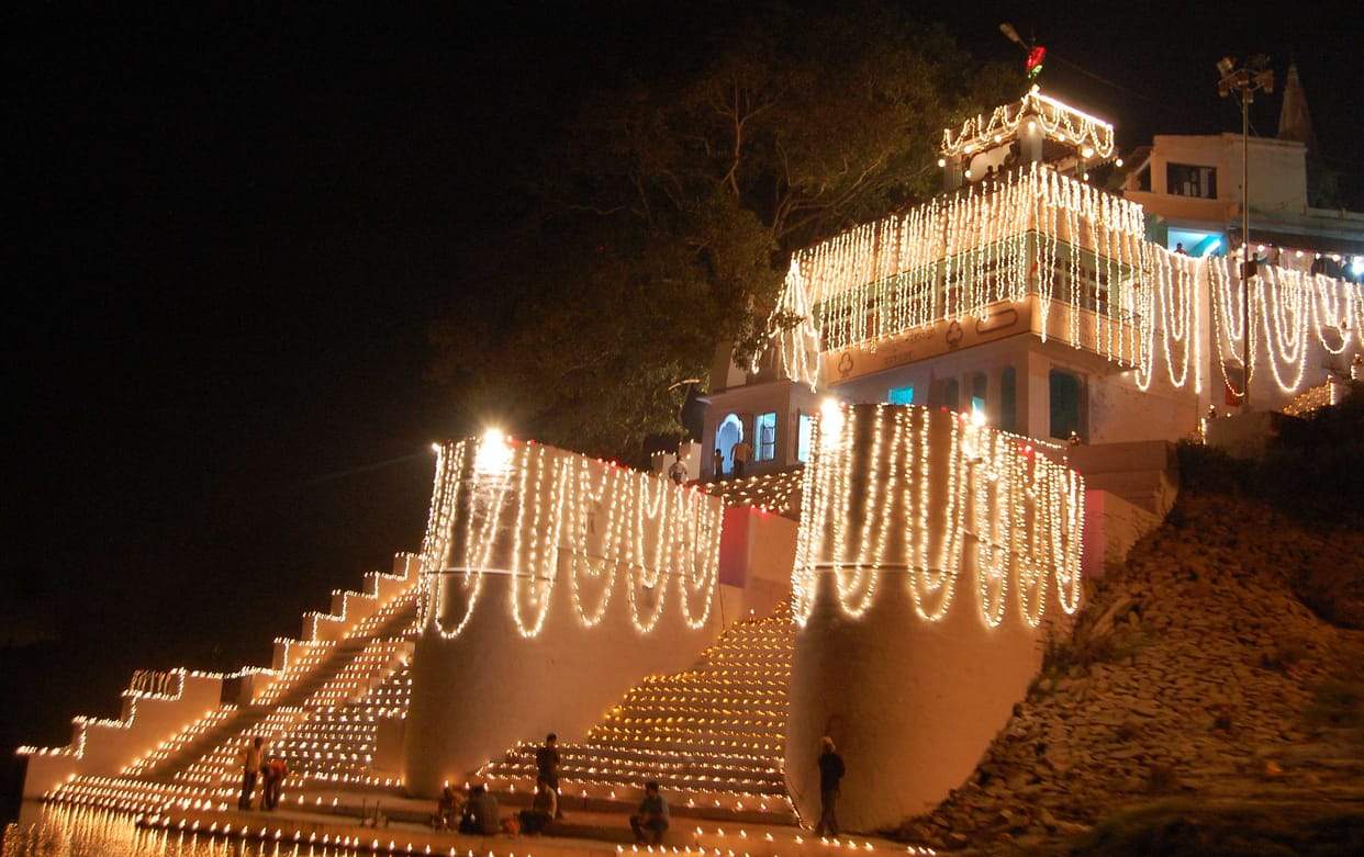 Lamps were lit up with Ganga Ghats