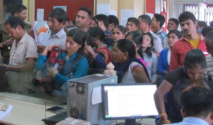 govt ban 500 and 1000 rupee note, people refusing to accept 10 rupee coin