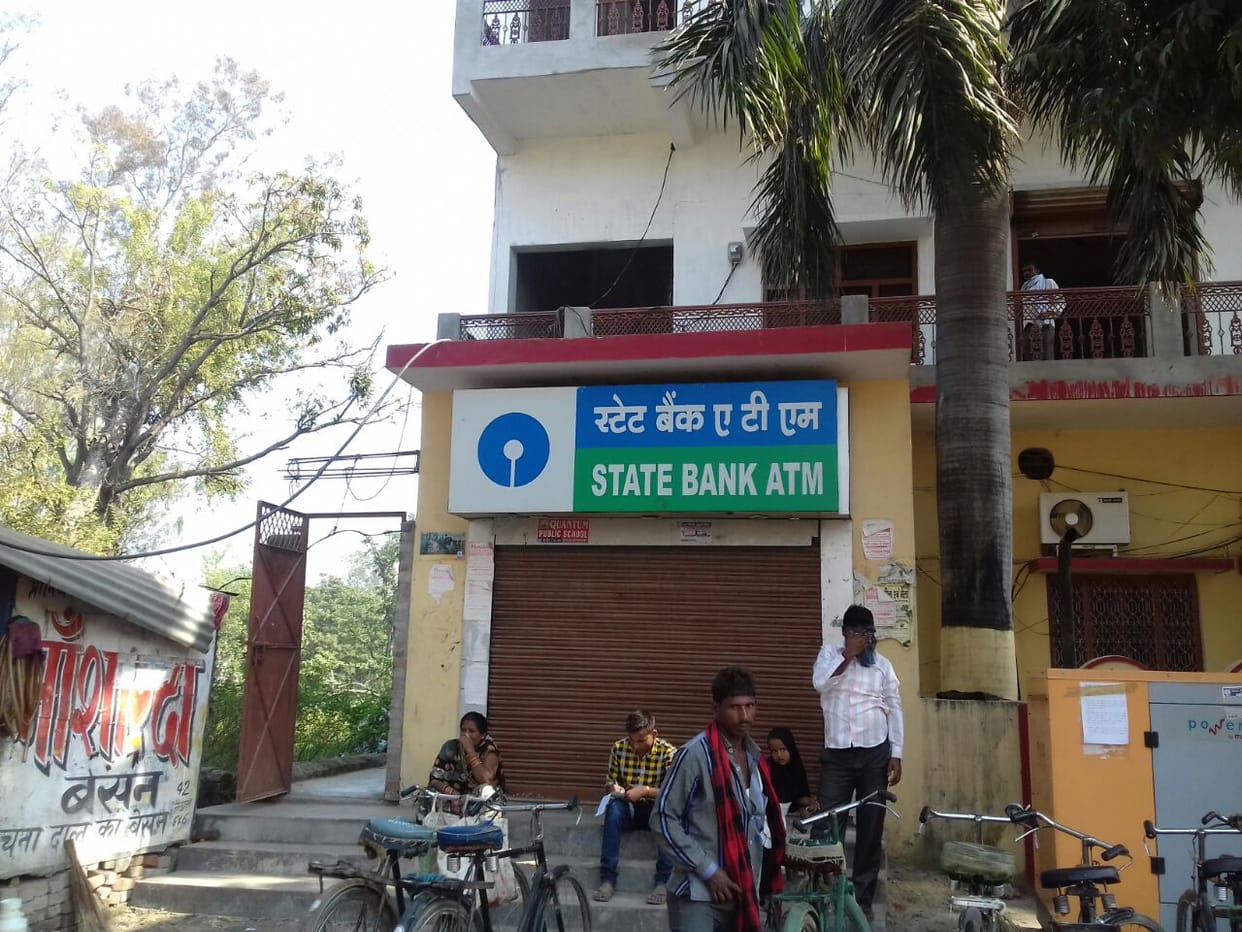 The new notes have not reached, banks commotion