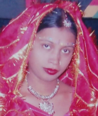 husband killed wife in extra marital affair.