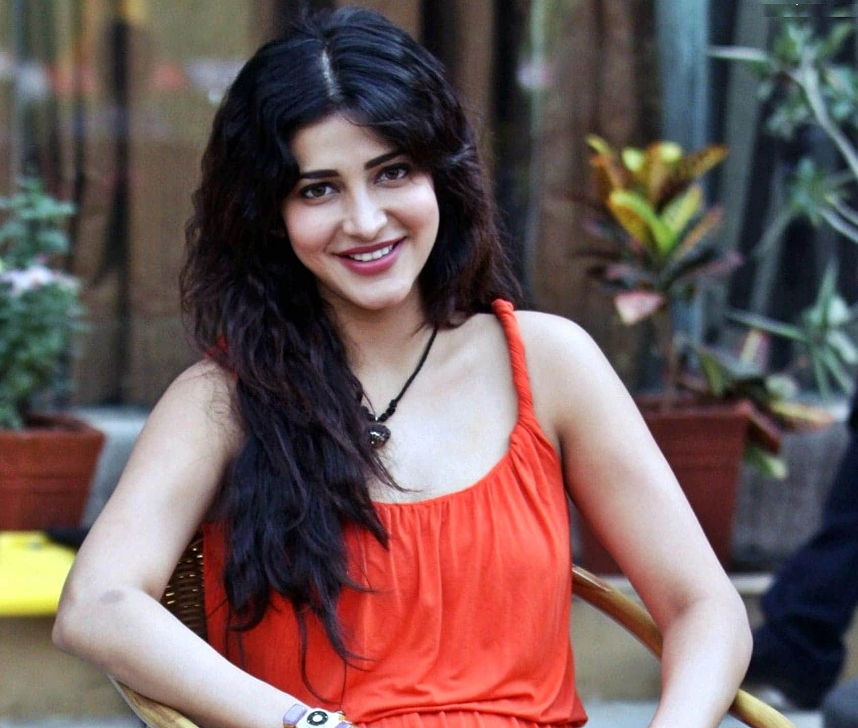 Death threats to actress Shruti Haasan, files complaint