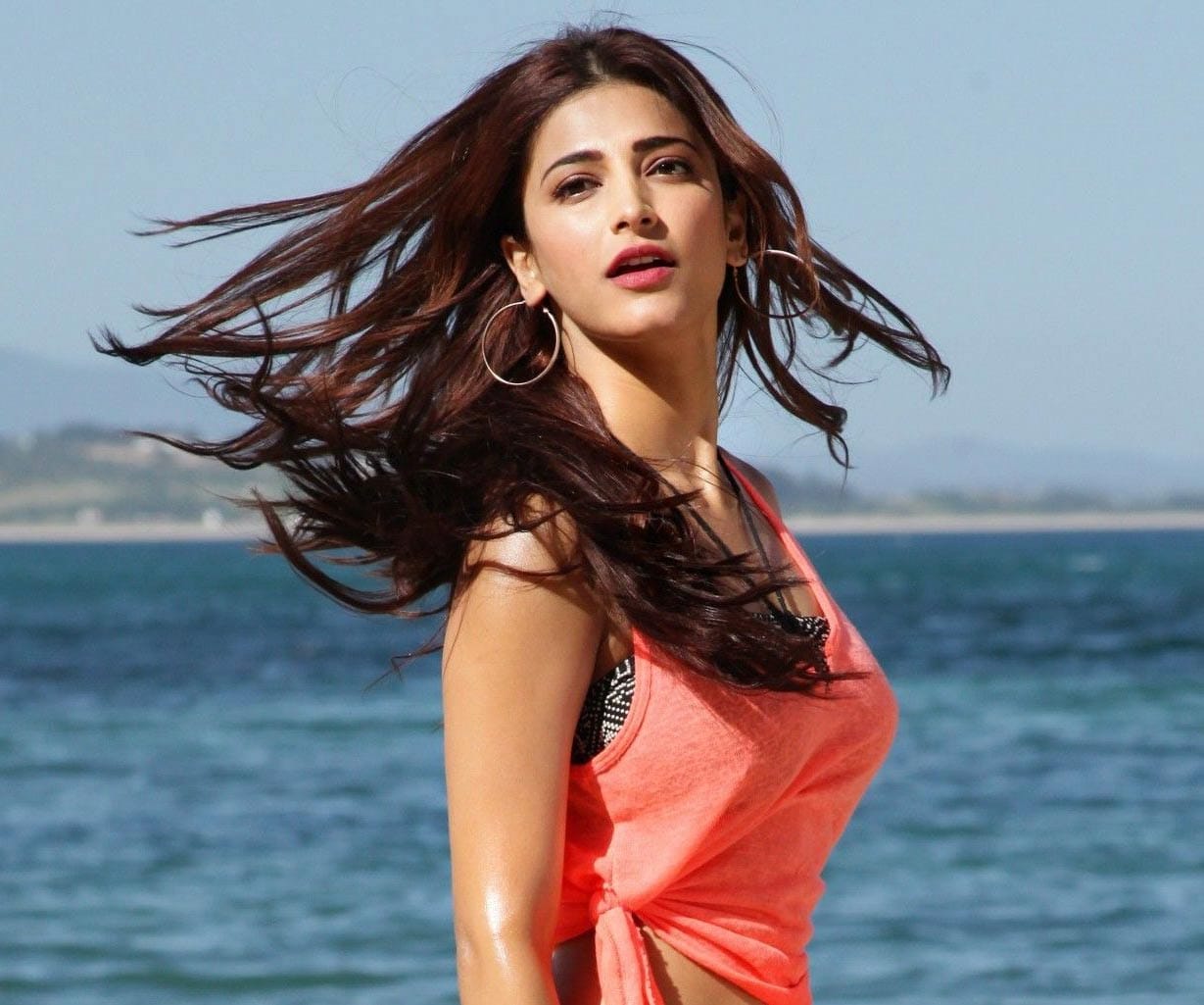 Death threats to actress Shruti Haasan, files complaint