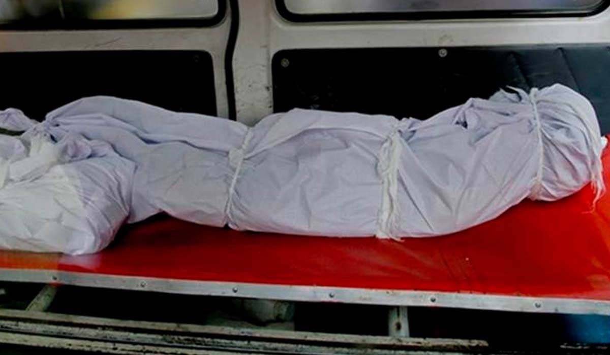 transgendor commits suicide in front of police station in Chennai