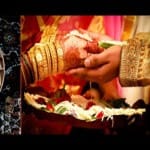 नोट के लिए लाइन में दुल्हा और दुल्हन