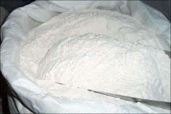 people throng shops to buy salt and aata after price rise rumour
