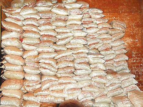 Rumored to be the salt off: Someone bought for Rs 200, someone stole bags
