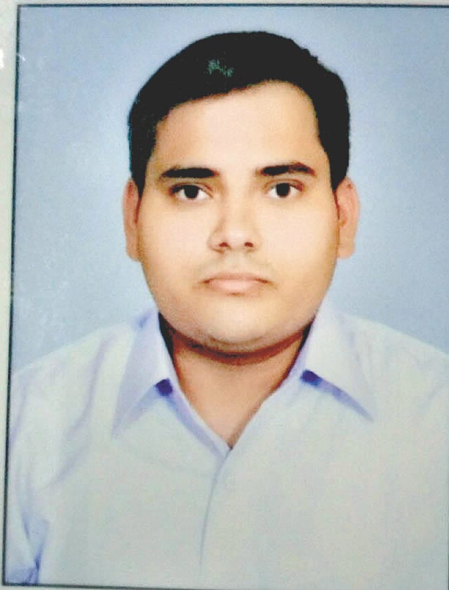 Student fell from the balcony of the third floor of the hostel, death