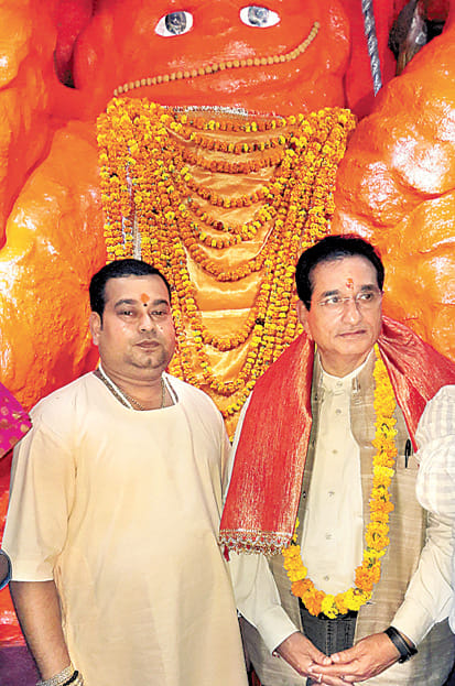  Prime Minister brother prayed in namish