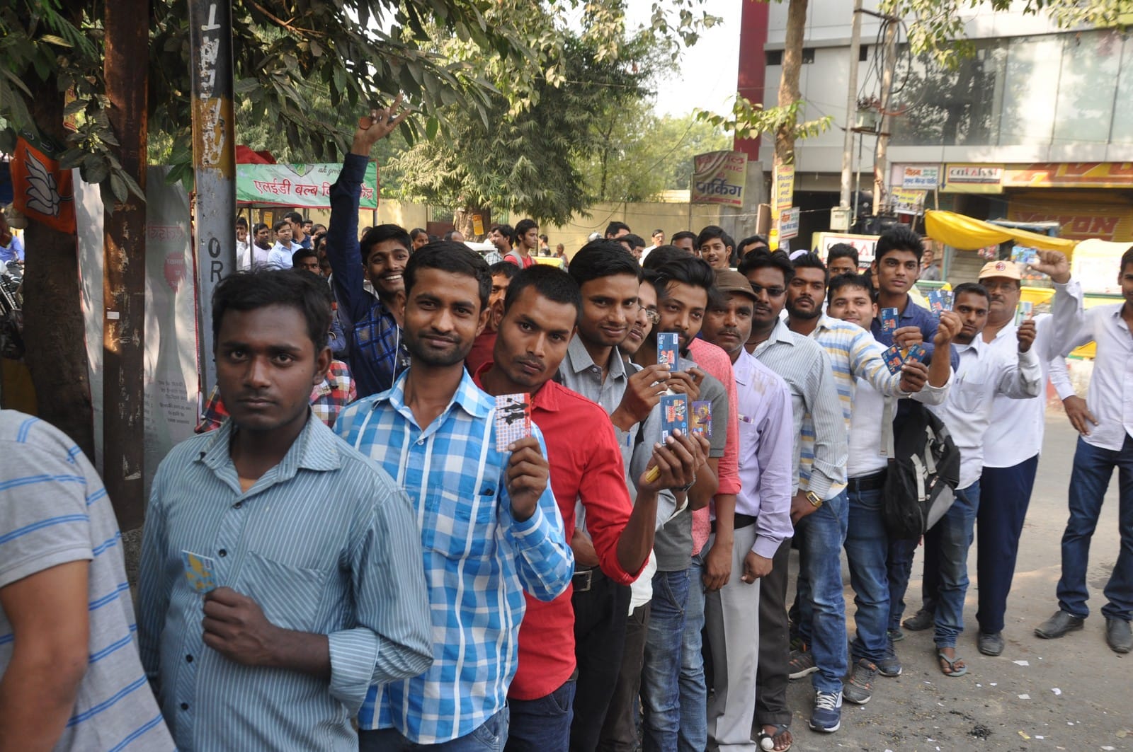 middle-class peoples are in que but where is rich peoples?