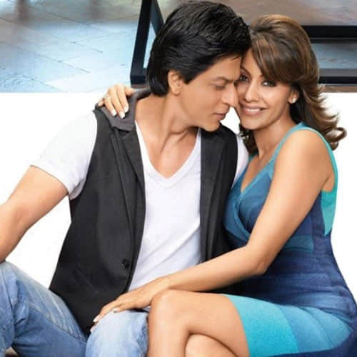 gauri khan give money to photographer