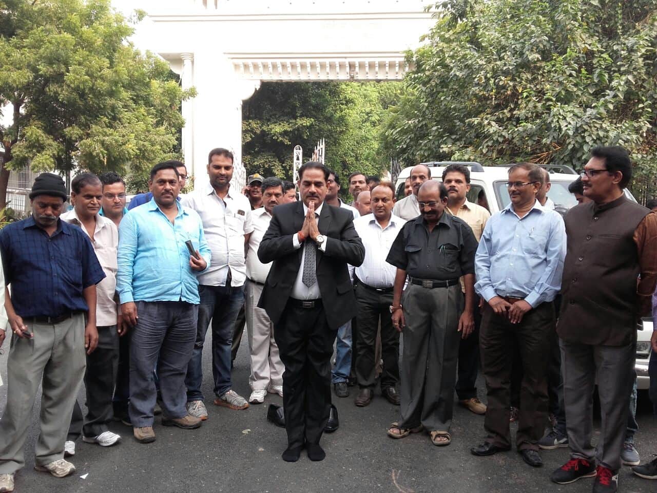 sp singh takes charge of new vice chancellor of lucknow university