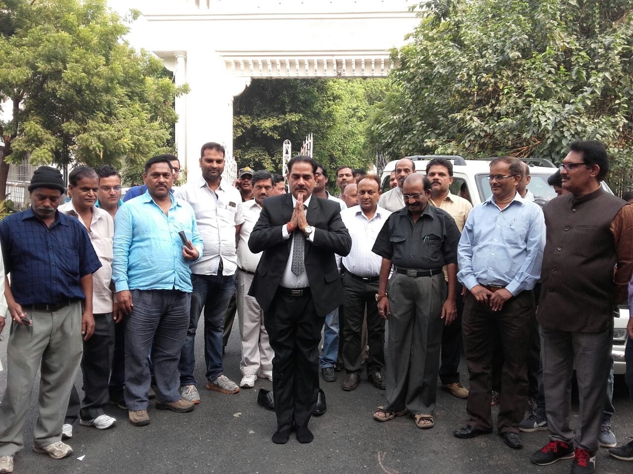 sp singh takes charge of new vice chancellor of lucknow university