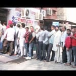 most of the crowed came to atm and banks on sunday in gurgaon