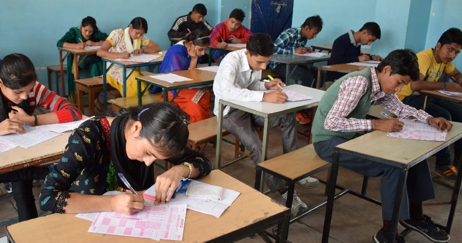 The annual examination of the candidates on idling crisis