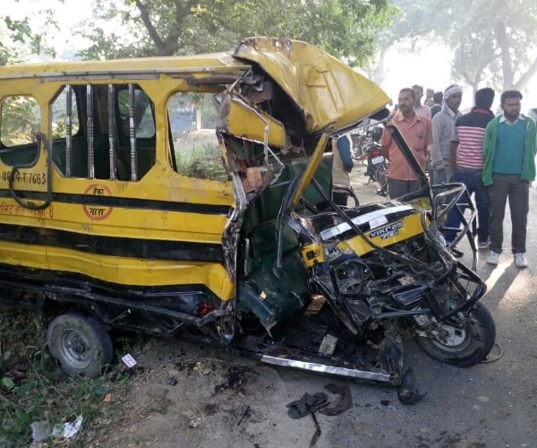 two accidents in lucknow.