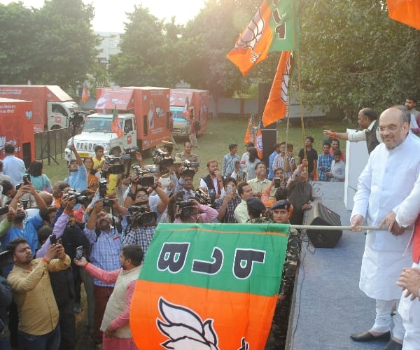 300 buses will be Modi's BJP rally