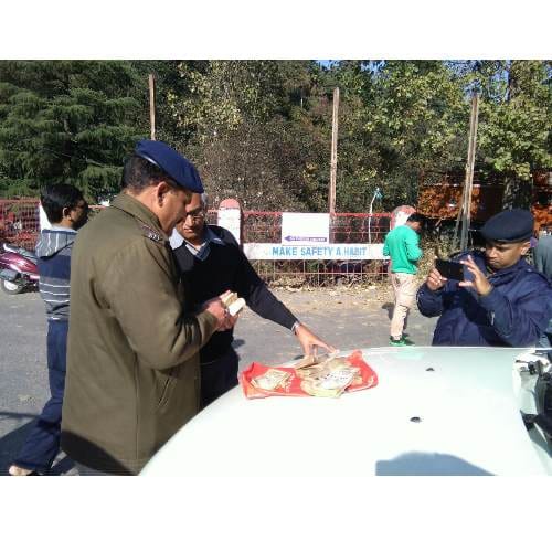 25 lakh Old Currency Notes Seized by Himachal Police at Chamba Himachal Pradesh