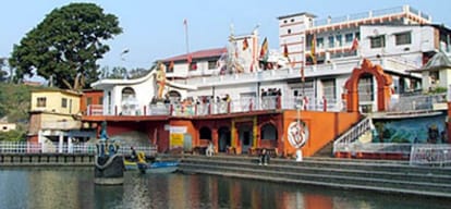 Now people cannot offer 500 and 1000 rupee notes in naina devi temple bilaspur himachal pradesh