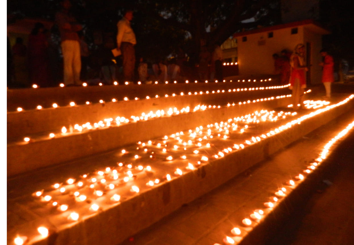 Glossed temple lights 