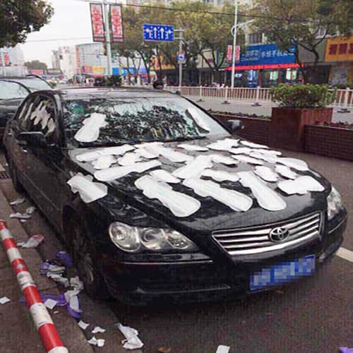 Woman Covers Boyfriend’s Car In Sanitary Napkins