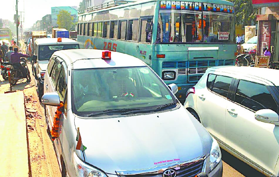 Twenty minutes stuck in jams Labour Minister 