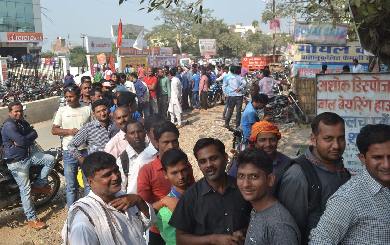  Most ATMs not open the shutter, are putting affair