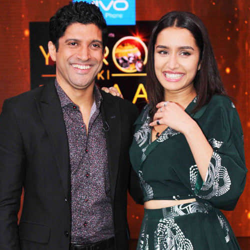 shraddha kapoor hugs a stalker