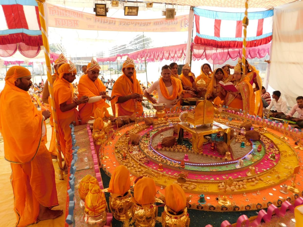 guruon ko daan dena har shraavak ke lie jarooree