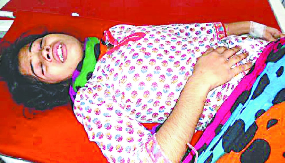  Mother had scolded the daughter of the bridge jump 