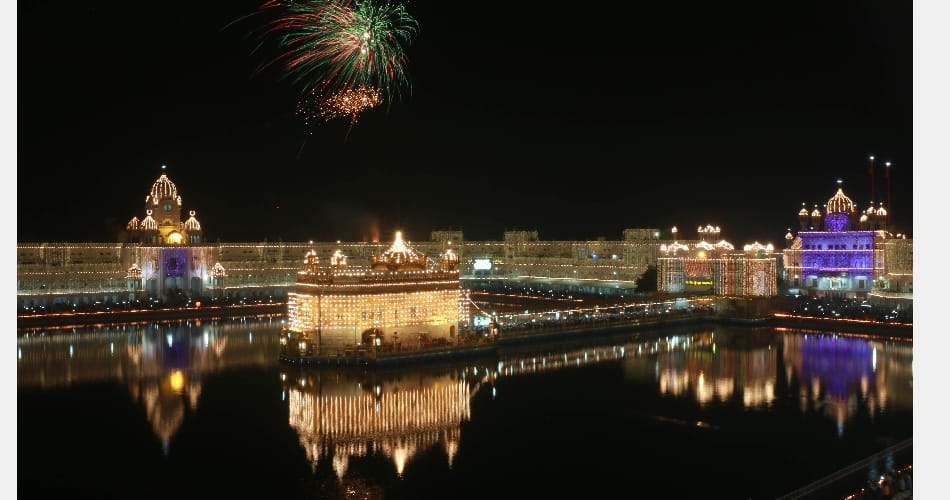 Guru nanak jayanti celebrated at harmandir sahib amritsar