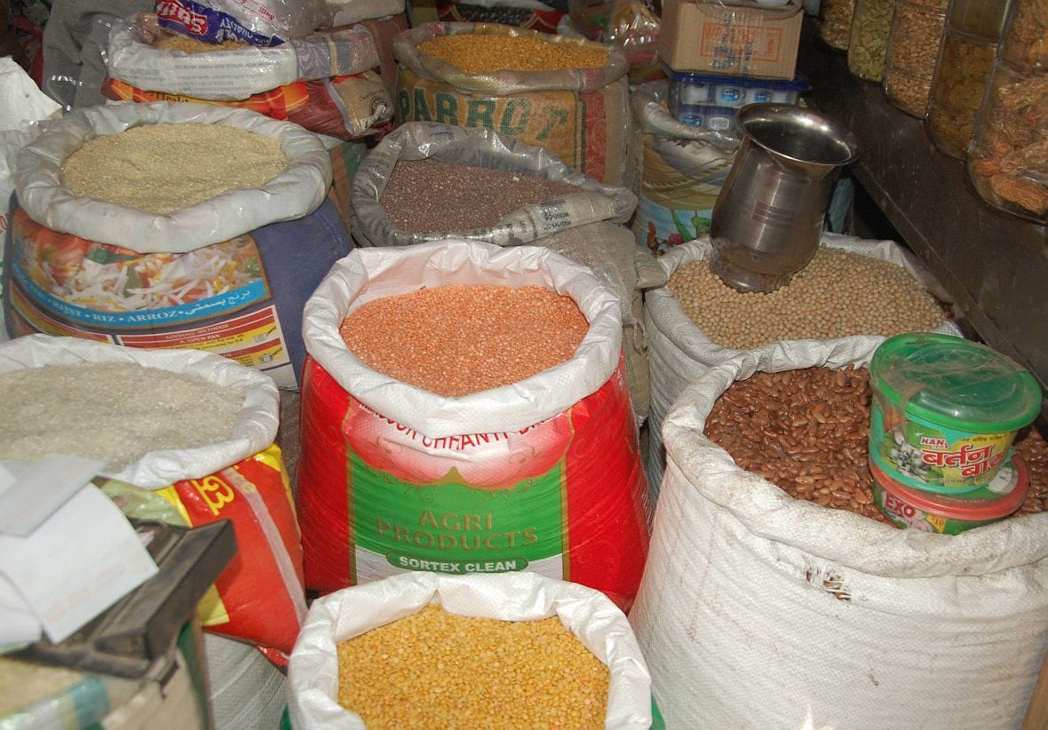 Ration spurt, pulses became costlier flour -chavl