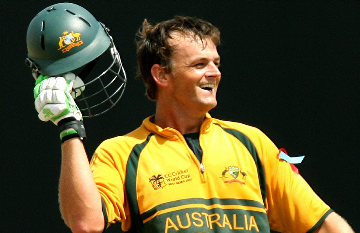  Australian legend Adam Gilchrist said that Don't undervalue MS Dhoni's experience