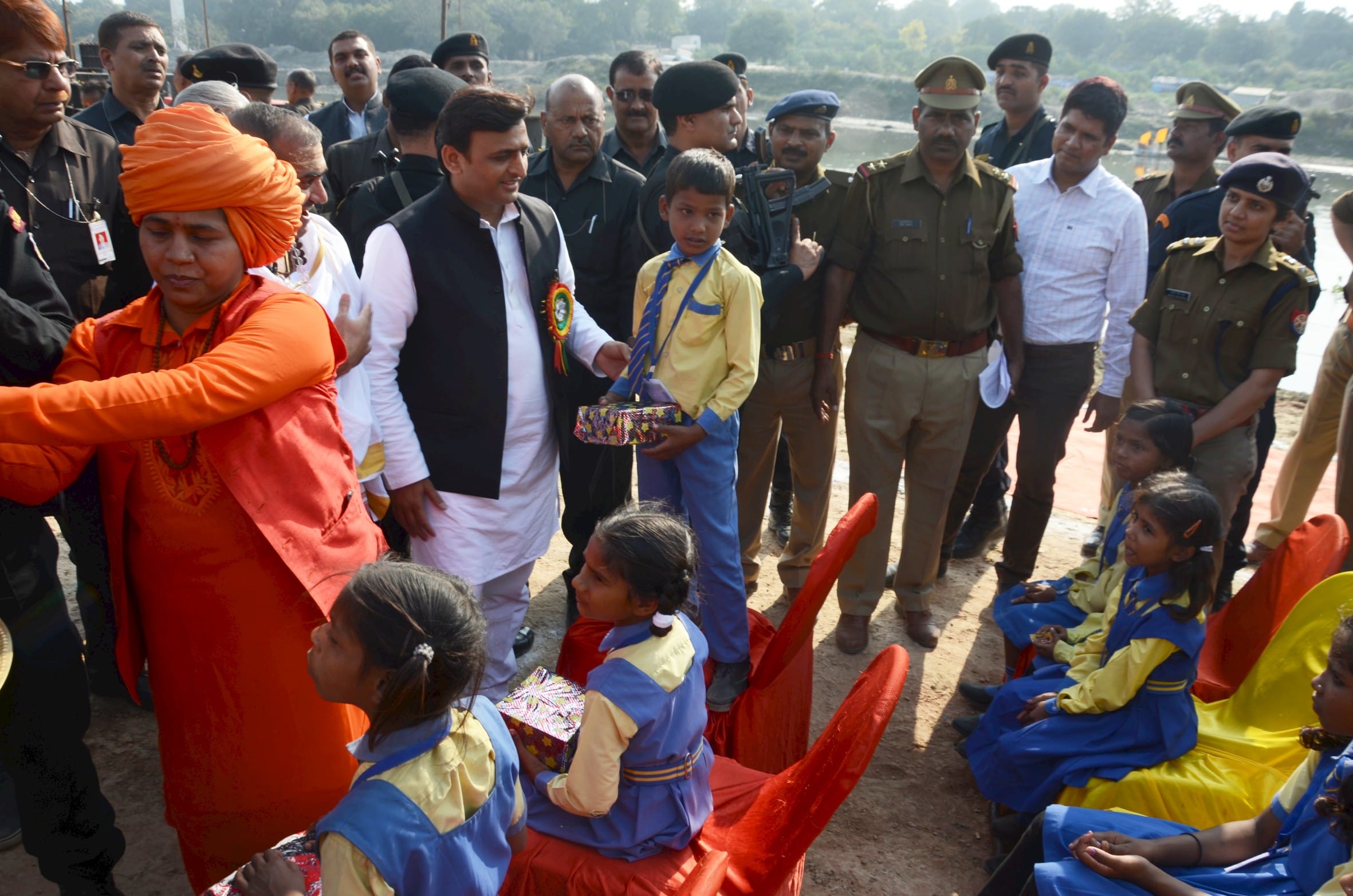 akhilesh yadav borrowed money to give a namesake child