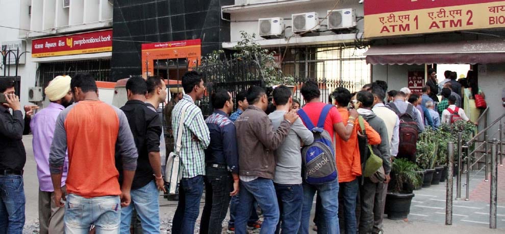 state bank of india will provide 50 rupee and 20 rupee note in atm for people in atm