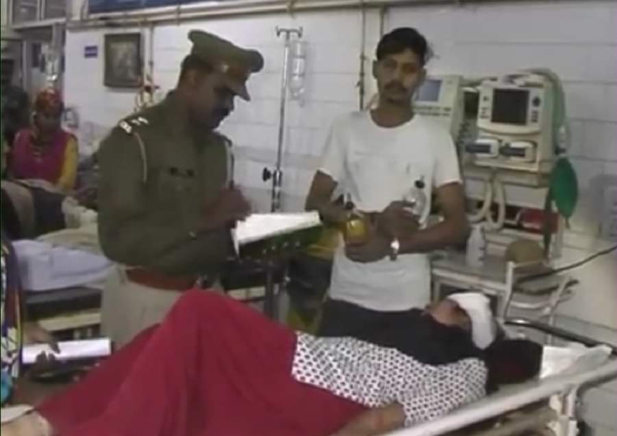 लड़की पर हमला