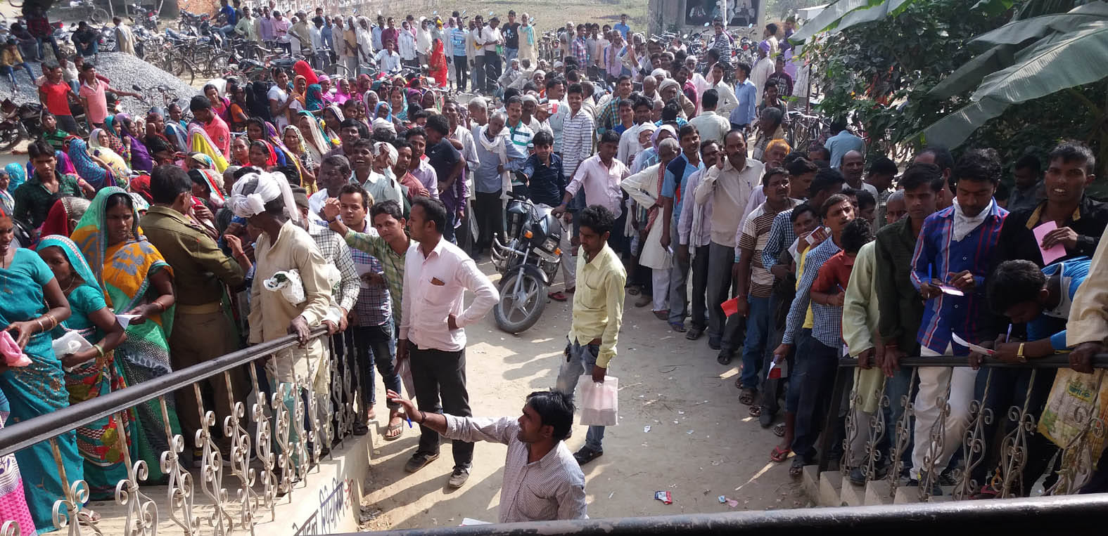 after 500 and 1000 rupee note ban, indian govt released guidelines for bpl card holders