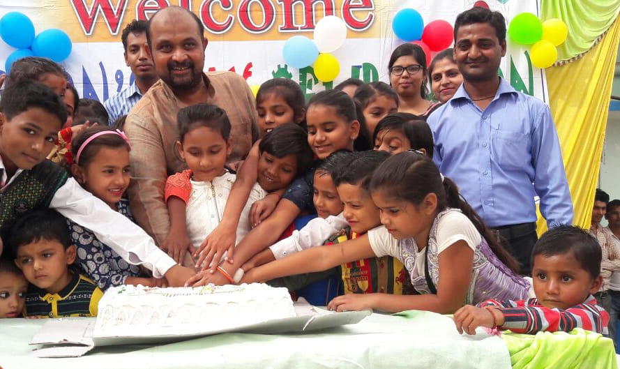Chacha Nehru remembered on children 