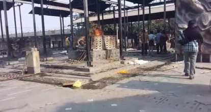 People taking woods on credit for cremation in Mathura