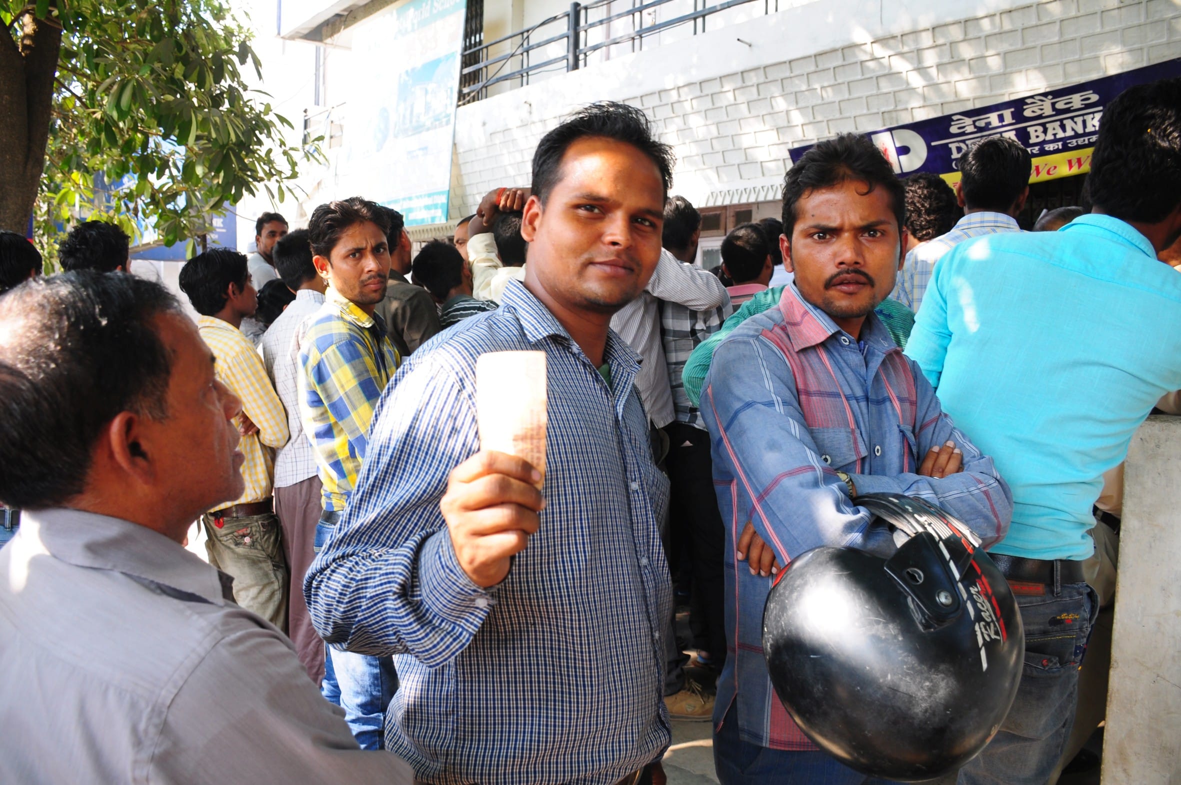  brokers are active in lucknow bank