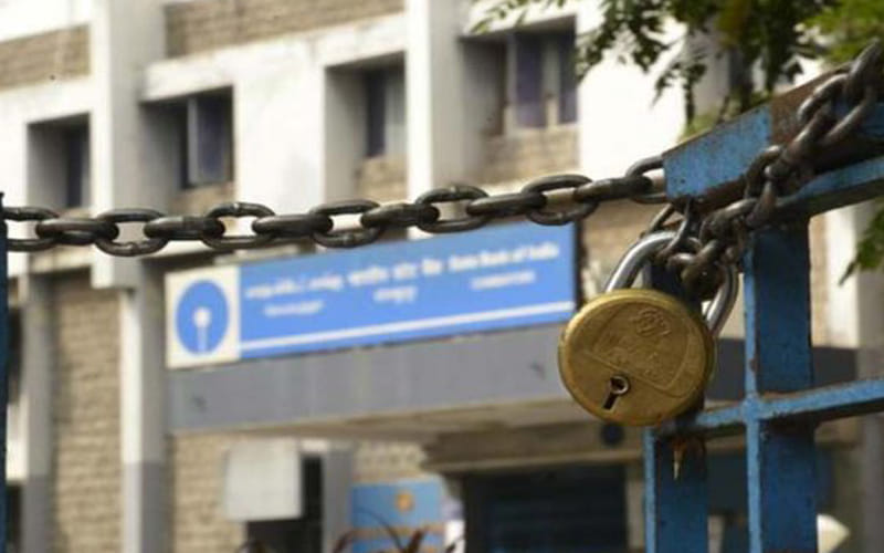 banks will be closed today