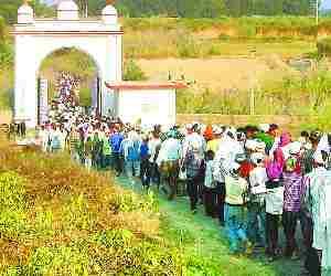 Devotees throng to Chaurasi Baba Dhaam