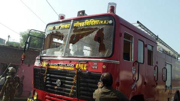 VHP leaders murder in Vidisha, market off, batons used by police batons